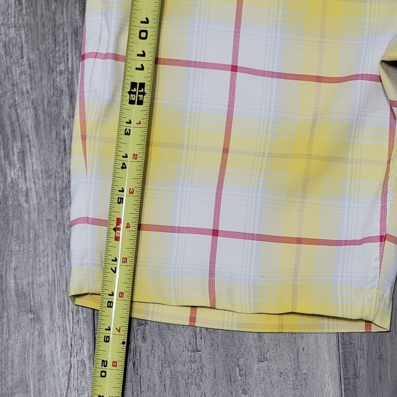 Nike Dri Fit Golf Bermuda Plaid Shorts - Picture 4 of 11